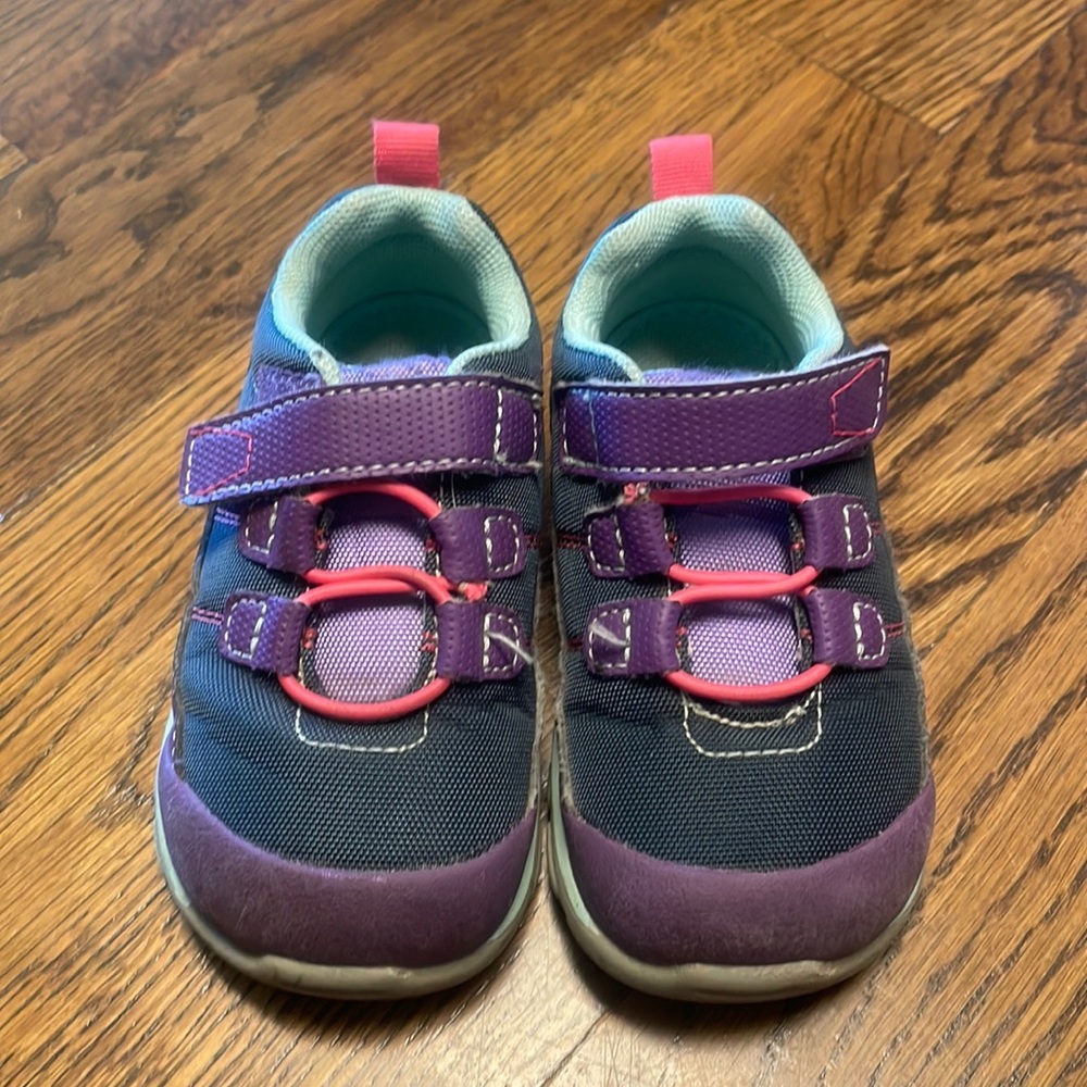 See Kai run girls sneaker size 7